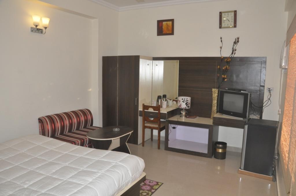 Hotel Mount View Katra  Oda fotoğraf