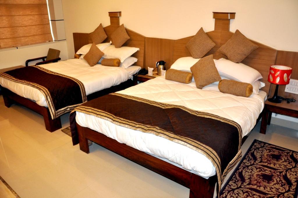 Hotel Mount View Katra  Oda fotoğraf