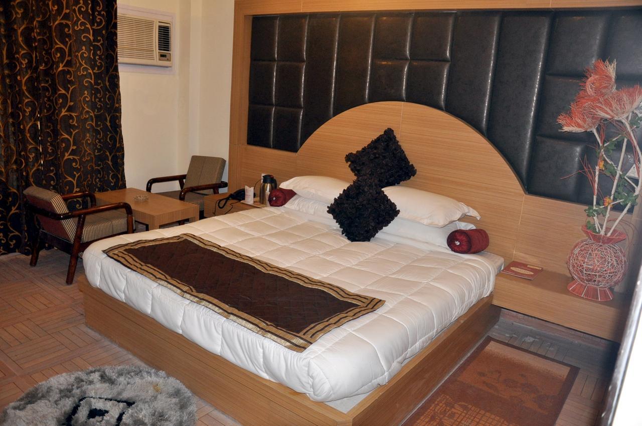 Hotel Mount View Katra  Oda fotoğraf